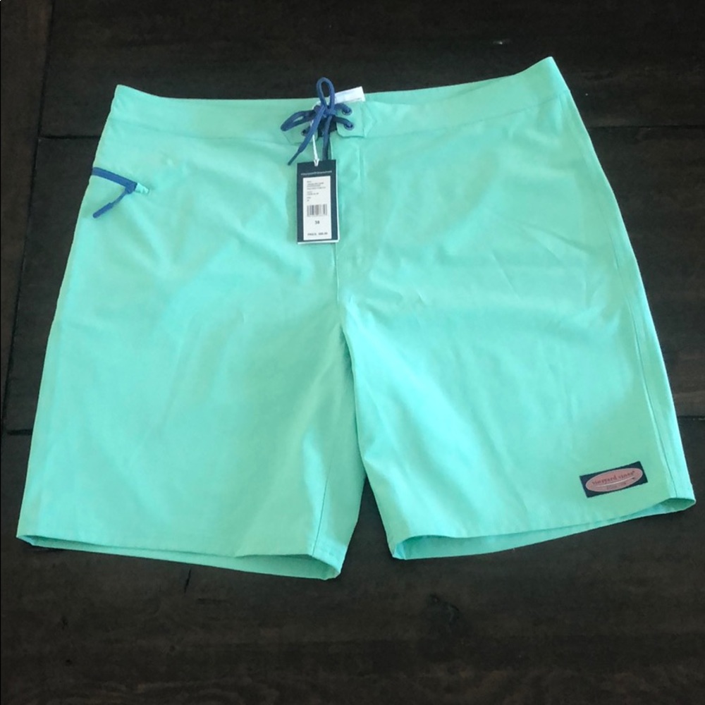 NWT Vineyard Vines Mens Boardshorts
